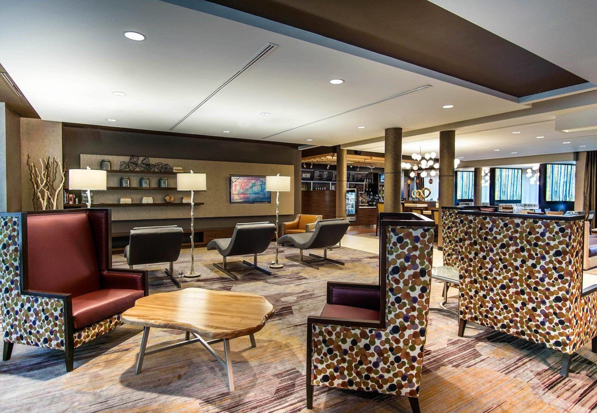 Courtyard By Marriott Lenox Berkshires Hotel Exterior photo